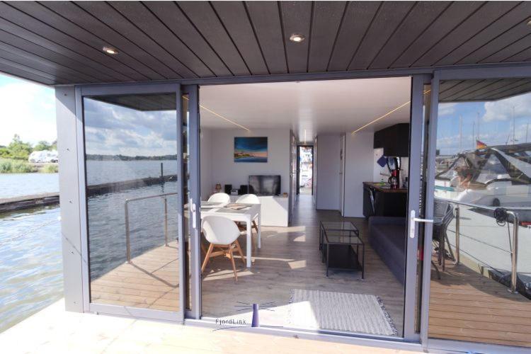 Hausboot Fjord Aries Mit Dachterrasse In Schleswig Otel Dış mekan fotoğraf